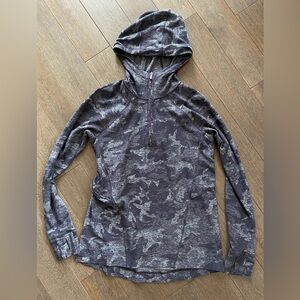 Lululemon‎ Warm Stabilizer 1/2 Zip Hoodie Size 6 Incognito Camo